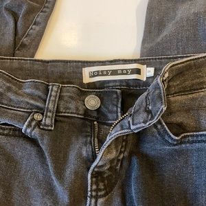 Noisy May size 25x32 black stonewash jeans